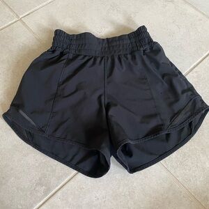 Lululemon High Rise Hotty Hot Shorts 4 inch Size 0
Color: Black, 4 inch inseam